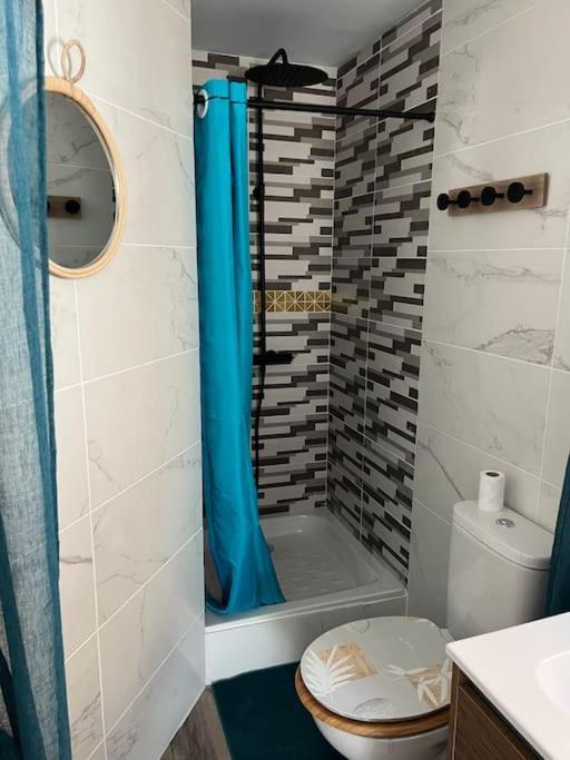 Superbe Studio Neuf Avec Piscine Apartment Montelimar Exterior photo